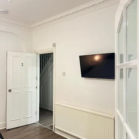 Guest house Stayeasy En-suite London