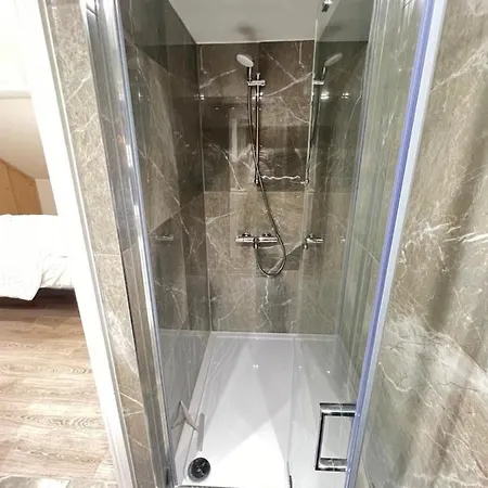 Guest house Stayeasy En-suite *