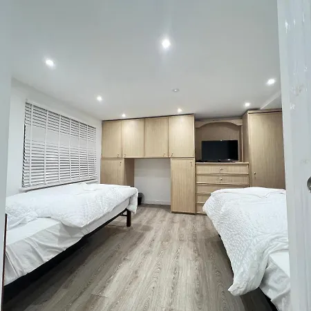 Stayeasy En-suite