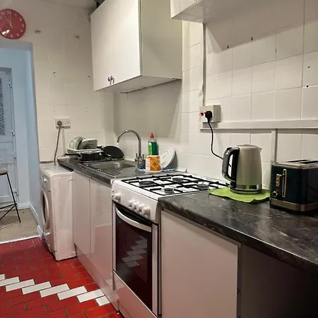 3rd Flat With Private Toilet And Bathroom Setup For Family Enjoyment 134 Keedonwood Road