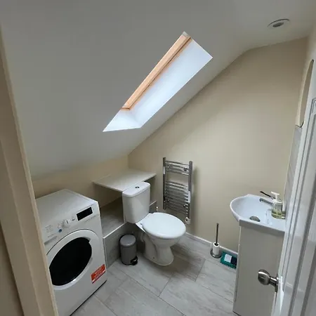 Homestay L-houses Dagenham