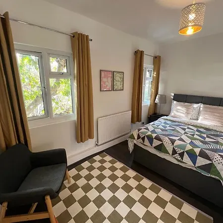 Cozy 2 Bedroom Flat Tower Bridge / Bermondsey *