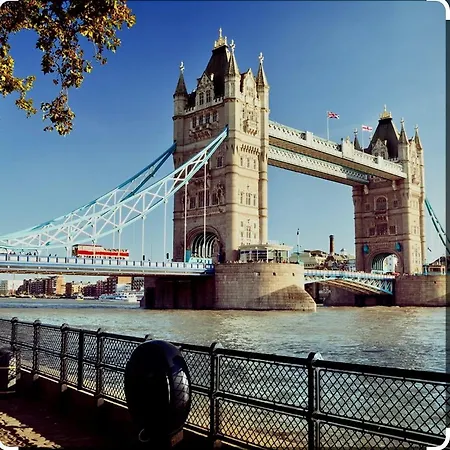 Cozy 2 Bedroom Flat Tower Bridge / Bermondsey Apartment London