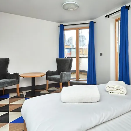 St Christopher's Village - Bridge Hostel