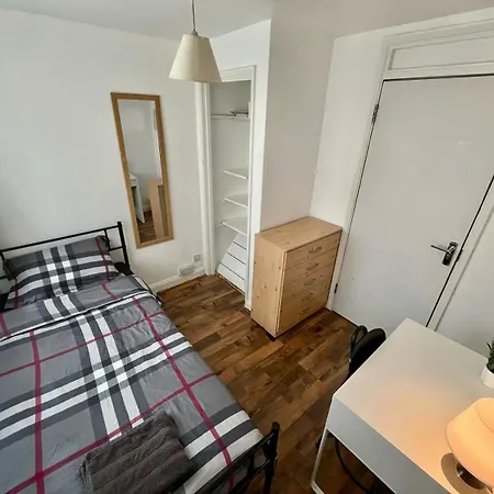 Habitación en casa particular Whitechapel Station