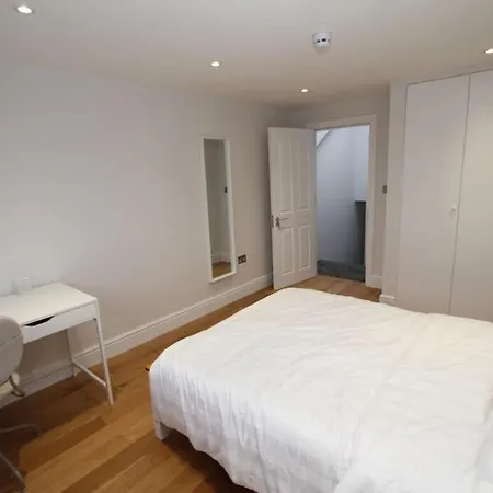 Apartment Amazing Loft One Bedroom - E17 Village