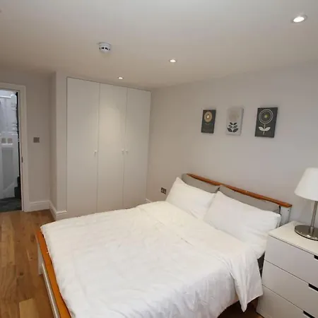Amazing Loft One Bedroom - E17 Village Apartment London