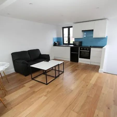 Amazing Loft One Bedroom - E17 Village London