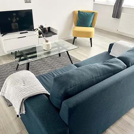 Modern Two Bedroom With Super Fast Wifi * Yiewsley