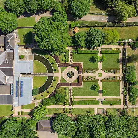 Luxury 10,000 Sq Ft 7-bed Mansion With Indoor Pool Sidcup