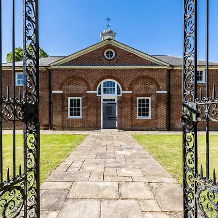 Luxury 10,000 Sq Ft 7-bed Mansion With Indoor Pool * Sidcup