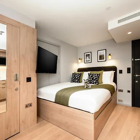 Wilde Aldgate Tower Bridge 4*