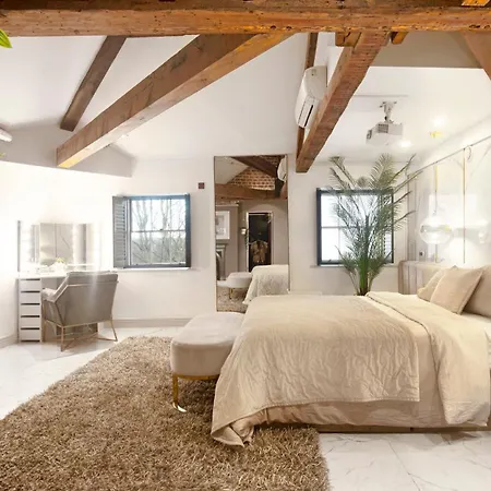 Luxury 10,000 Sq Ft 7-bed Mansion With Indoor Pool Villa *