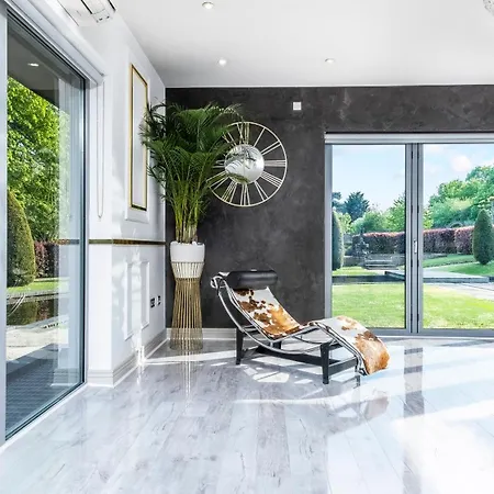 Luxury 10,000 Sq Ft 7-bed Mansion With Indoor Pool Villa