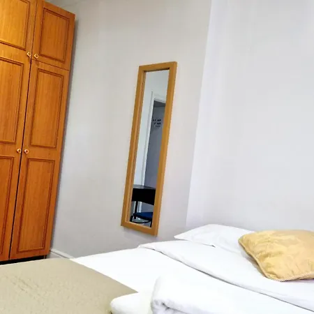 Apartment Peaceful & Private 2-bedroom - A London Gem *