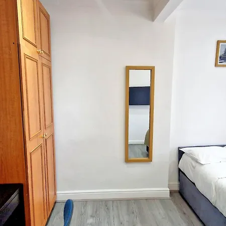 Peaceful & Private 2-bedroom - A London Gem * Wanstead