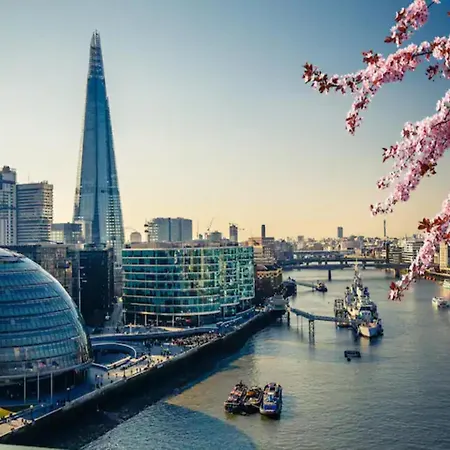 Appartement Cosy And Spacious Flat Near Bridge Londres