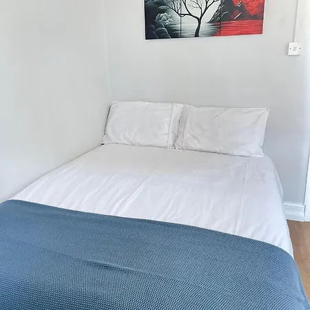 Dalston's Guest house London