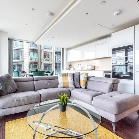Stunning 2 Bedroom In Tower Hill * London