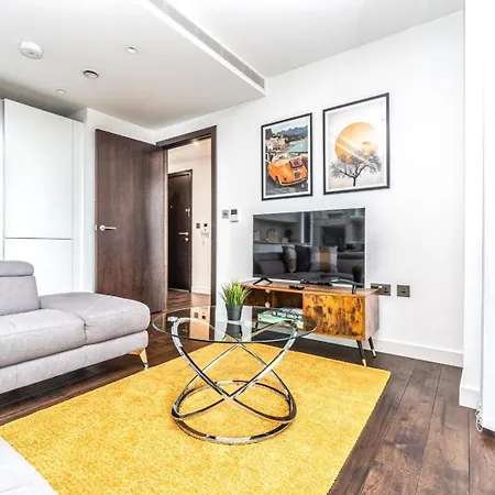 Apartment Stunning 2 Bedroom In Tower Hill