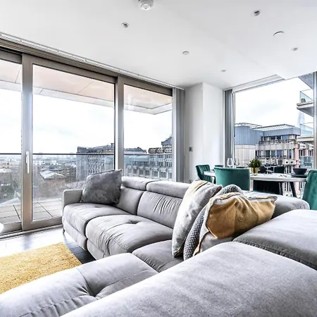 Stunning 2 Bedroom In Tower Hill
