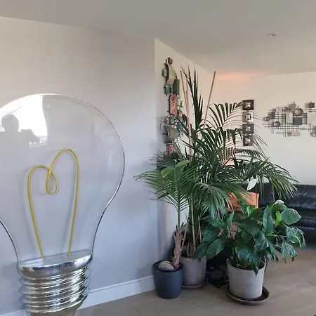 Panoramic Pondview Penthouse Apartment