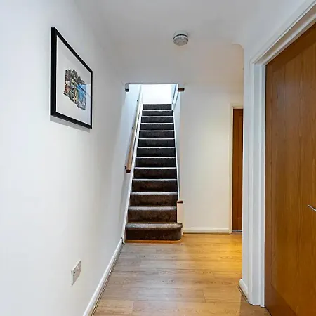 Light And Airy Upside Down House In Hackney * London