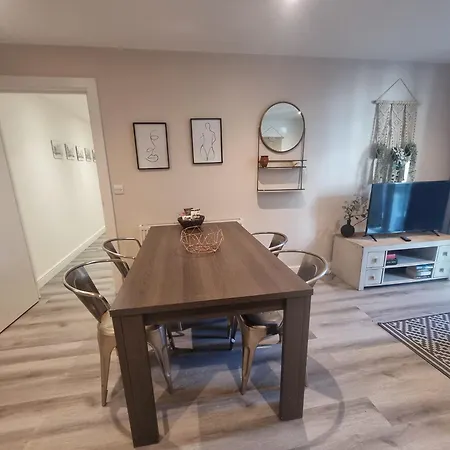2bed 2bath -pool, Balcony, Gym Lift *