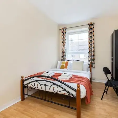 Tranquil 1br In South Bank With Onsite Parking Apartment