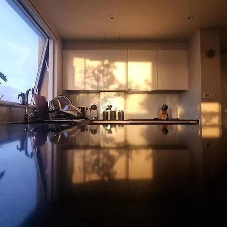 Panoramic Pondview Penthouse * London