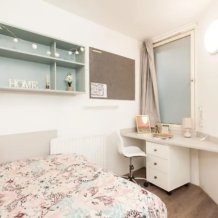 Cosy Private Ensuites And In The Heart Of