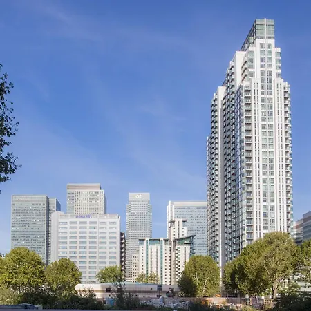 Hilton Canary Wharf 4* Londýn
