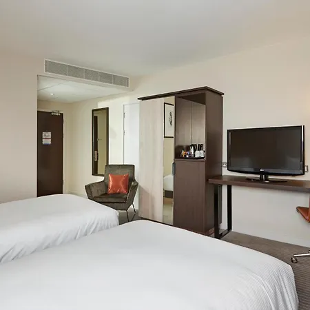 Doubletree By Hilton Excel Hotel 4*