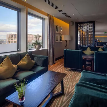Hotel Hilton Canary Wharf 4*