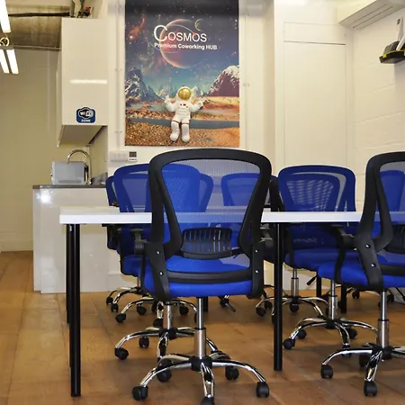 Cosmos Capsule Coworking カプセルホテル