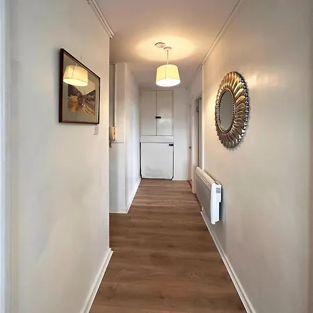 Penny's Place In Grove Park Apartment