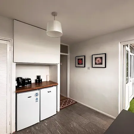 Penny's Place In Grove Park * Eltham