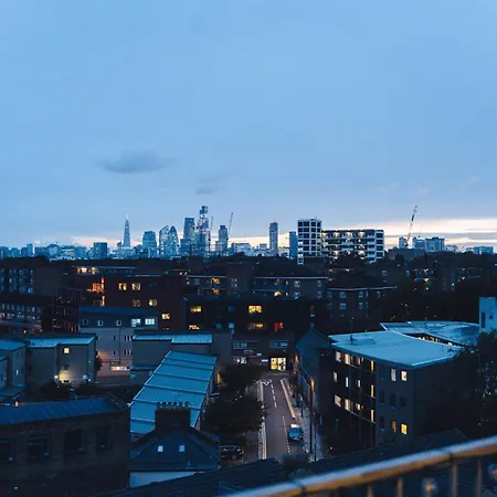 Unique Sky View -2 Bed * London