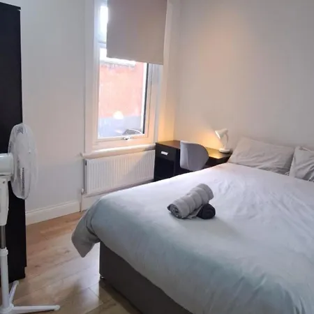 Comfy Fenia Homestay