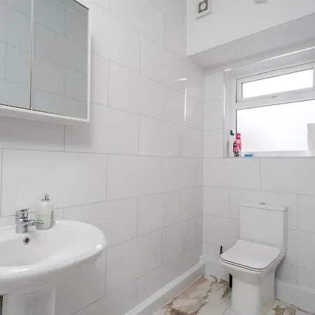 Spacious 2bed Brick Lane Flat - 2nd Floor * London