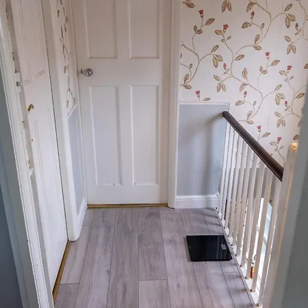 Spacious Double Bedroom In Shooters Hill