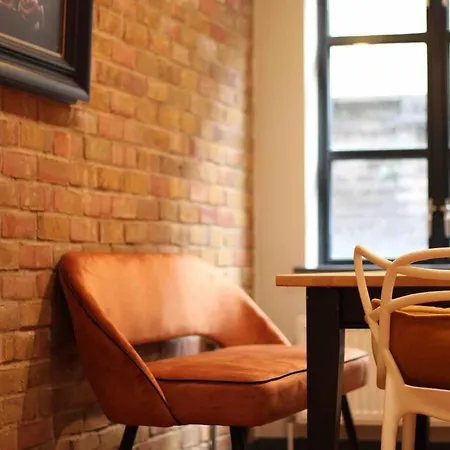Luxury Warehouse Conversion - Shoreditch Apartment London