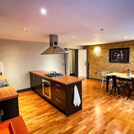 Luxury Warehouse Conversion - Shoreditch