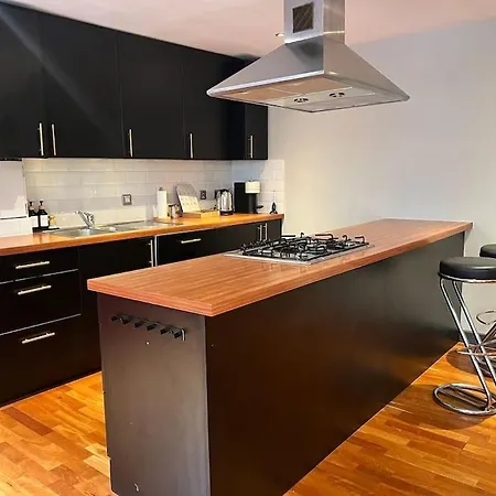 Luxury Warehouse Conversion - Shoreditch Apartment