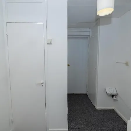 Close To Canary Wharf Homestay London