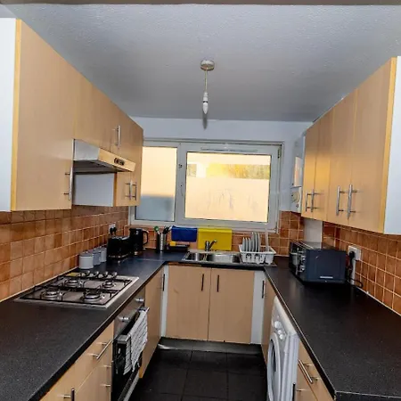 Close To Canary Wharf *
