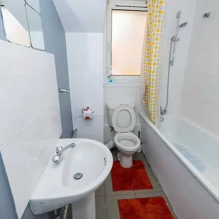 Homestay Close To Canary Wharf London