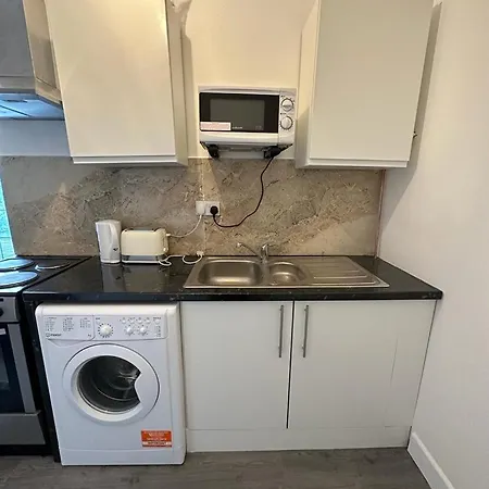 Apartment Peaceful & Private 2-bedroom - A London Gem *