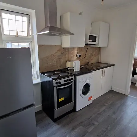 Peaceful & Private 2-bedroom - A London Gem Wanstead