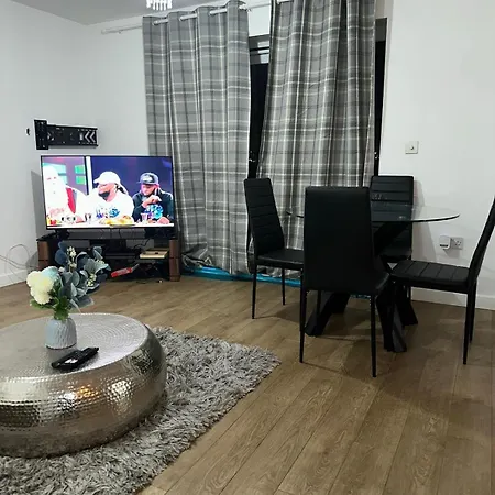 Apartment Chattel *